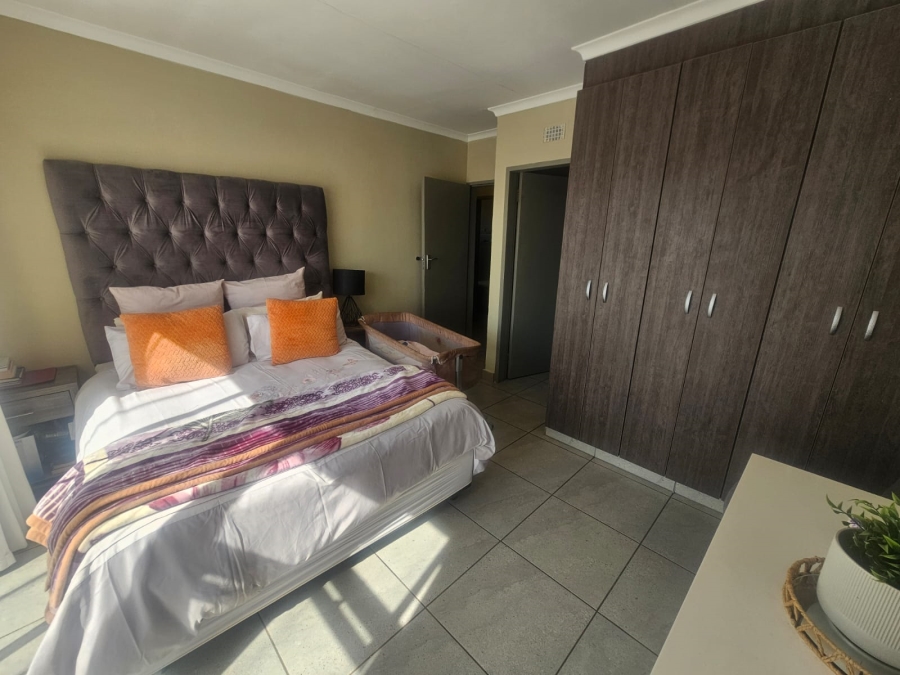 4 Bedroom Property for Sale in Albertsdal Gauteng