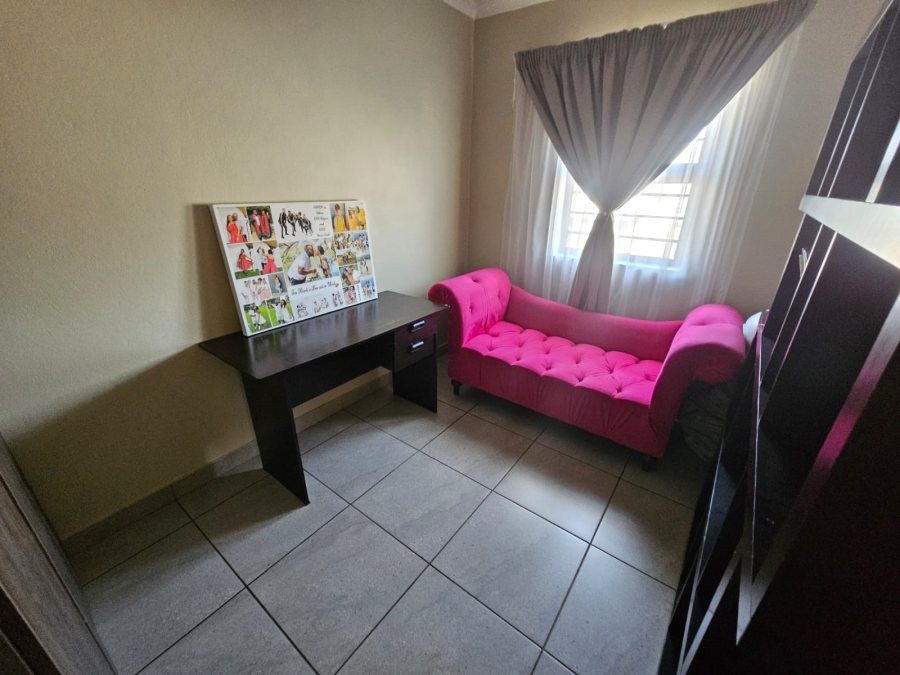 4 Bedroom Property for Sale in Albertsdal Gauteng