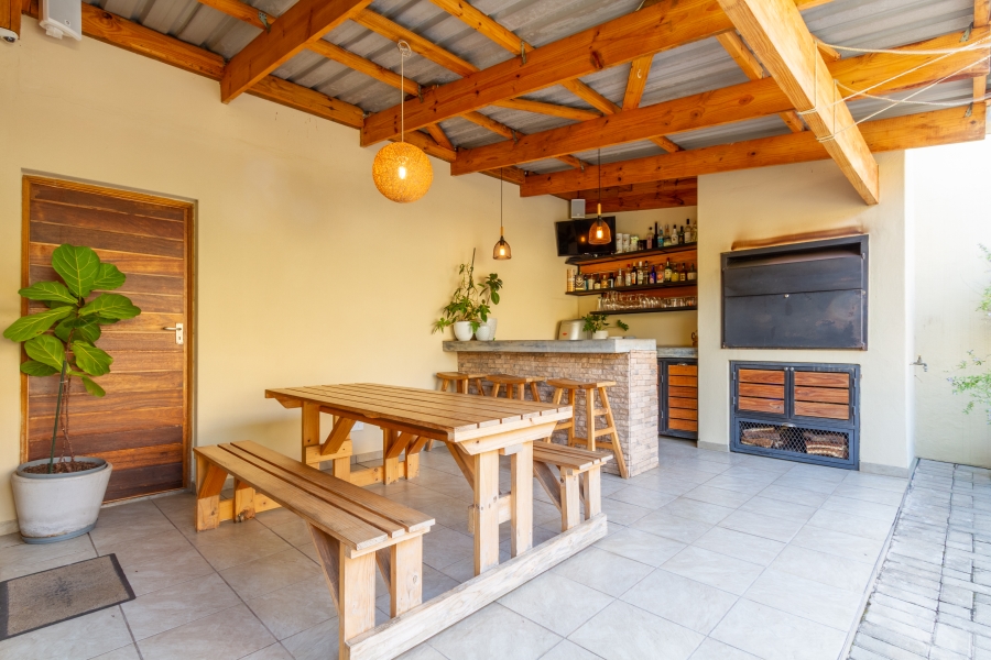 3 Bedroom Property for Sale in Equestria Gauteng