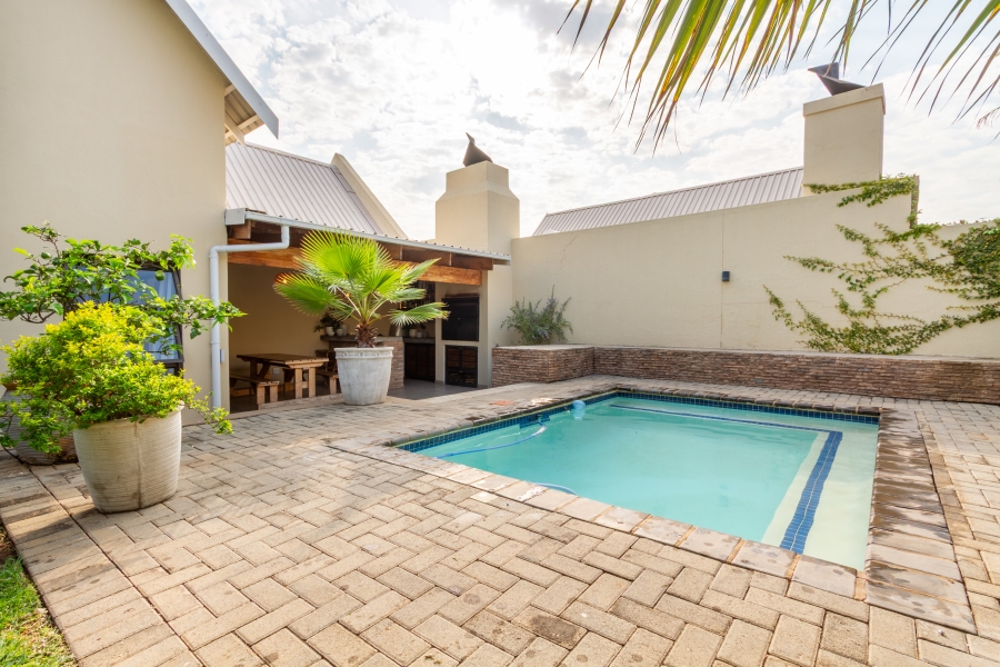 3 Bedroom Property for Sale in Equestria Gauteng
