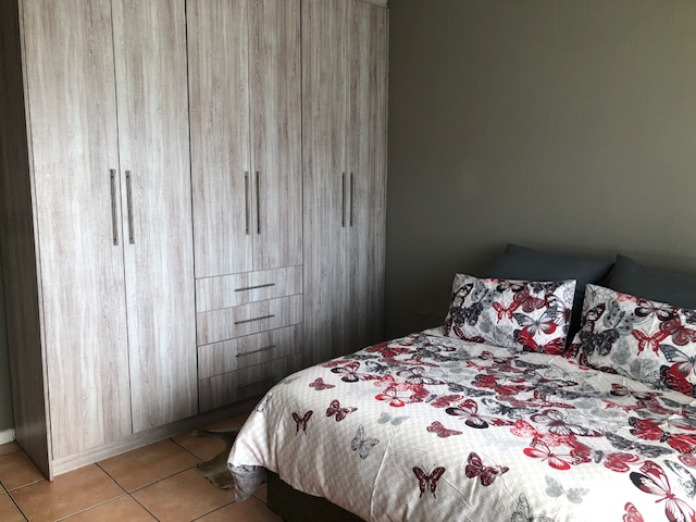 2 Bedroom Property for Sale in Verwoerdpark Gauteng