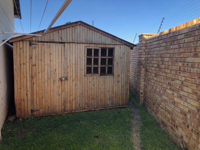2 Bedroom Property for Sale in Verwoerdpark Gauteng