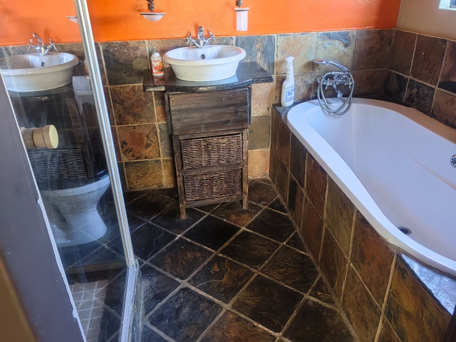 3 Bedroom Property for Sale in Eike Park Gauteng