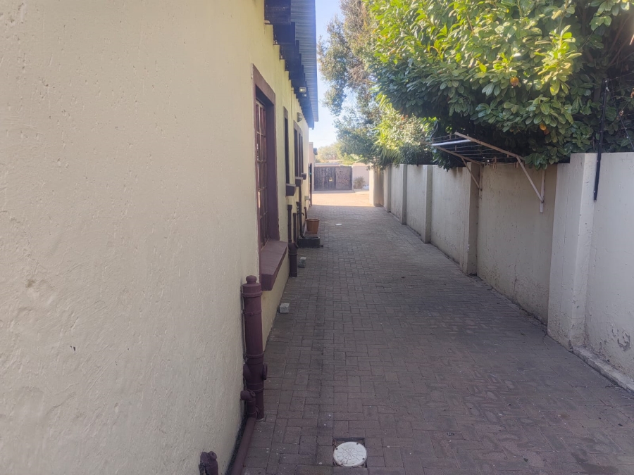 3 Bedroom Property for Sale in Eike Park Gauteng
