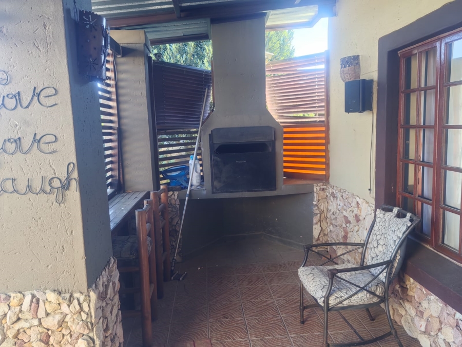 3 Bedroom Property for Sale in Eike Park Gauteng