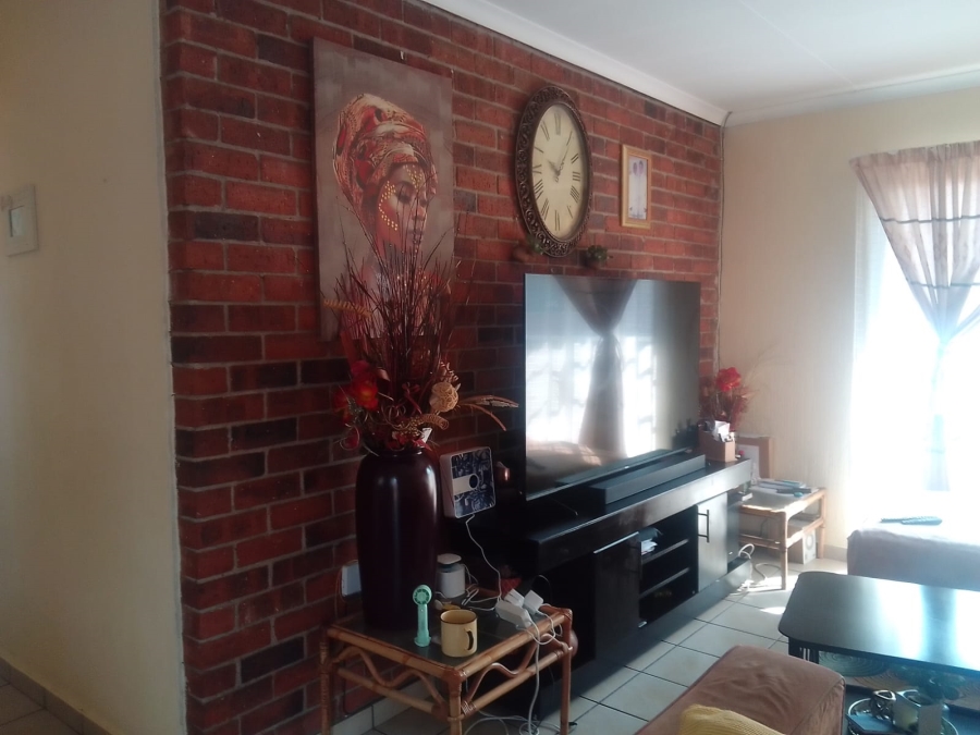 2 Bedroom Property for Sale in West Village Gauteng