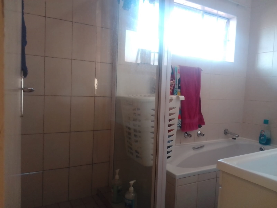 2 Bedroom Property for Sale in West Village Gauteng