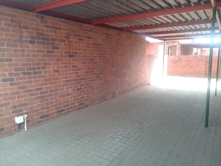 2 Bedroom Property for Sale in West Village Gauteng