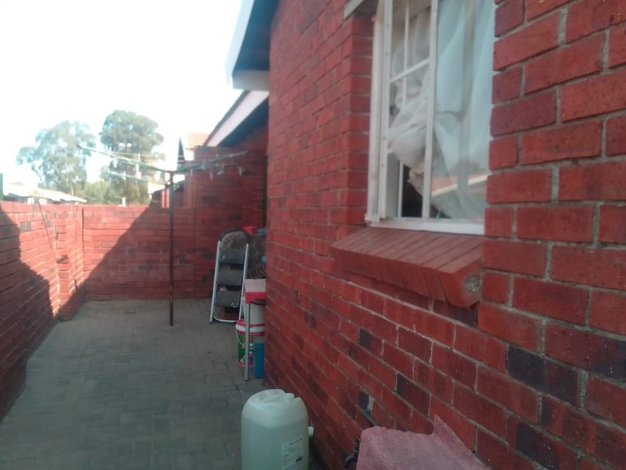 2 Bedroom Property for Sale in West Village Gauteng