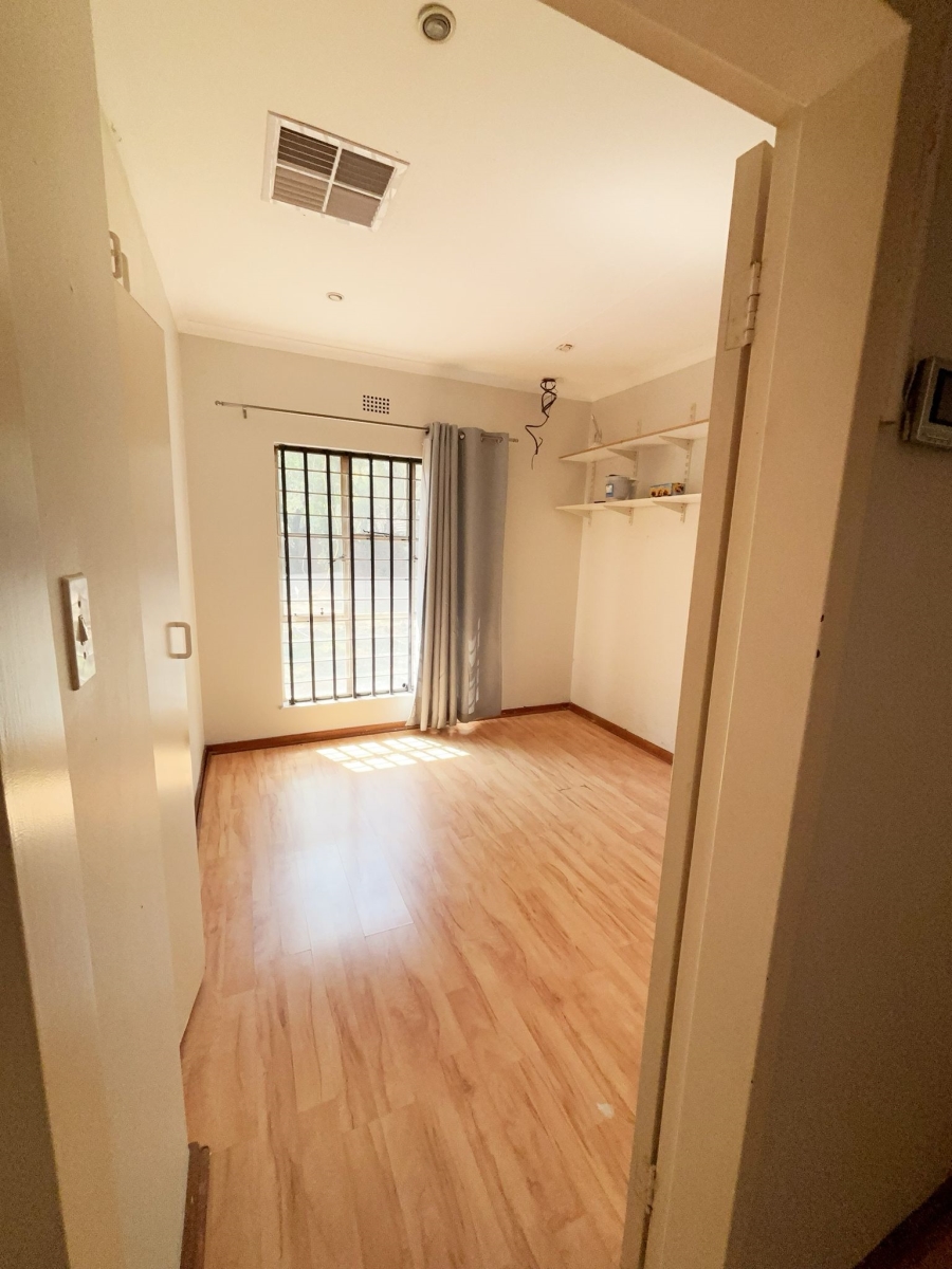 To Let 4 Bedroom Property for Rent in Woodmead Gauteng