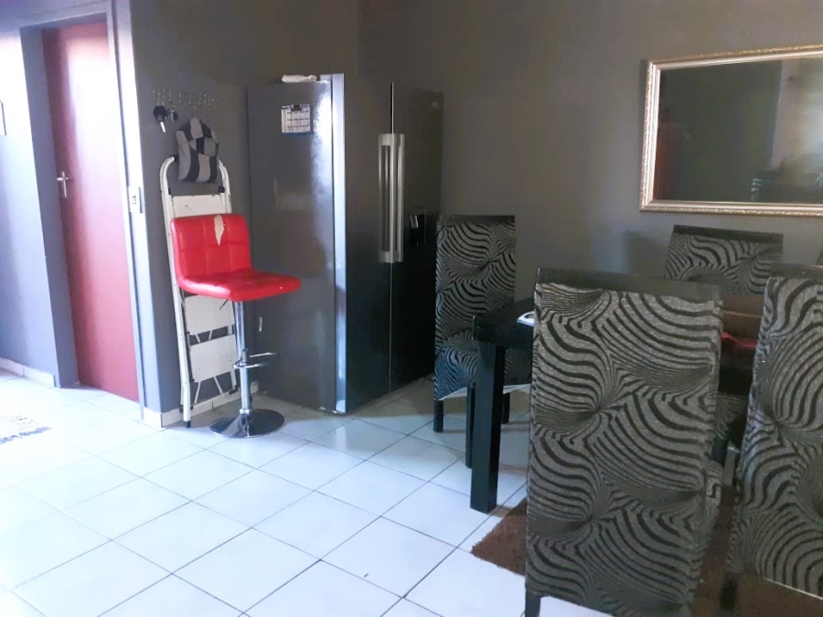 3 Bedroom Property for Sale in Mountain View Gauteng