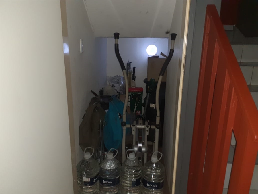 3 Bedroom Property for Sale in Mountain View Gauteng