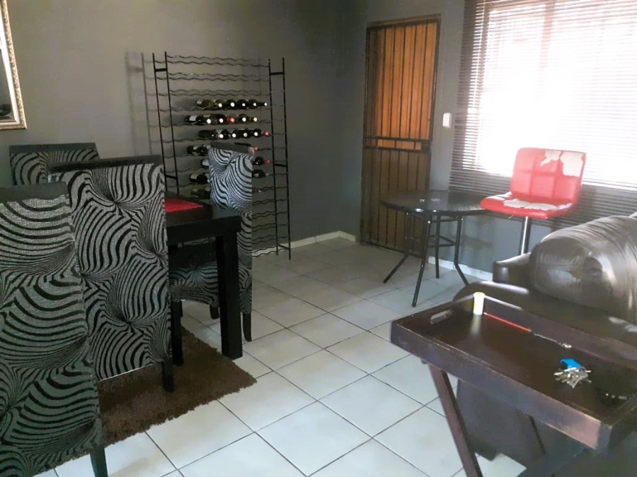 3 Bedroom Property for Sale in Mountain View Gauteng
