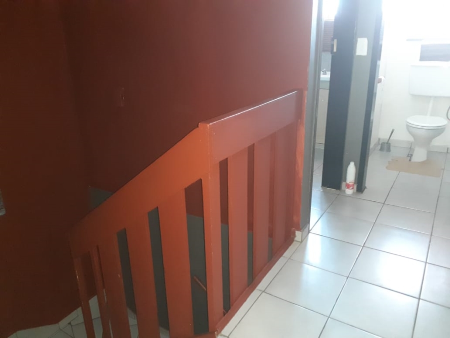 3 Bedroom Property for Sale in Mountain View Gauteng