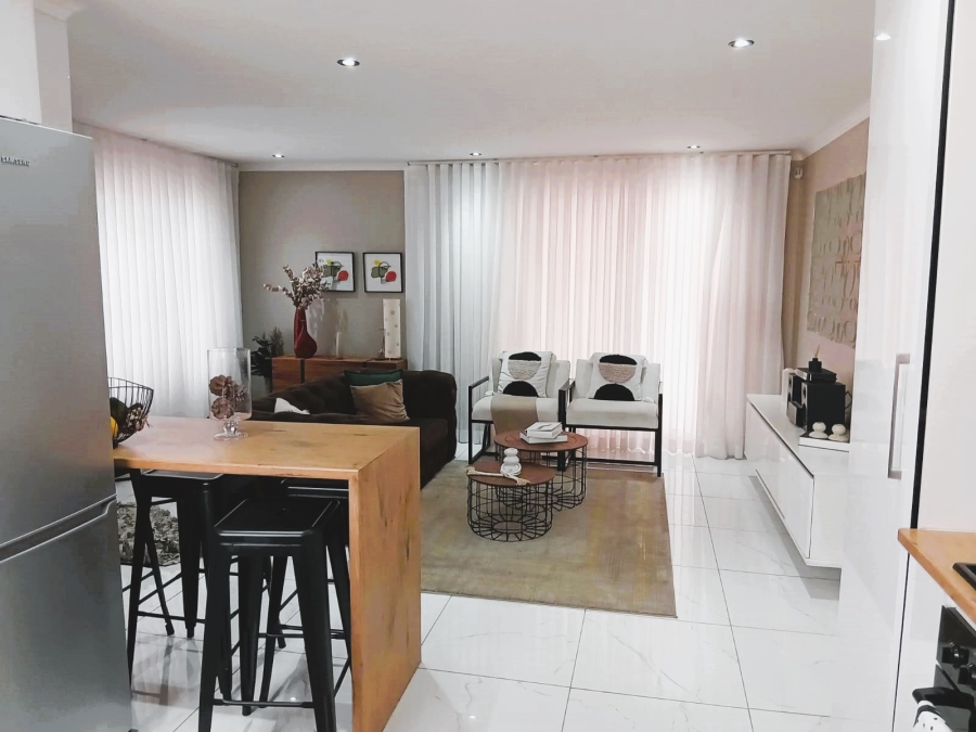 5 Bedroom Property for Sale in Roodekop Gauteng