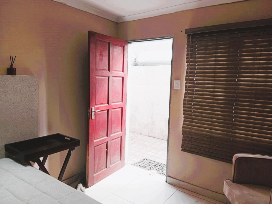 5 Bedroom Property for Sale in Roodekop Gauteng