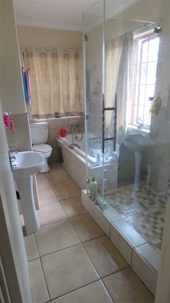 3 Bedroom Property for Sale in Albertsdal Gauteng