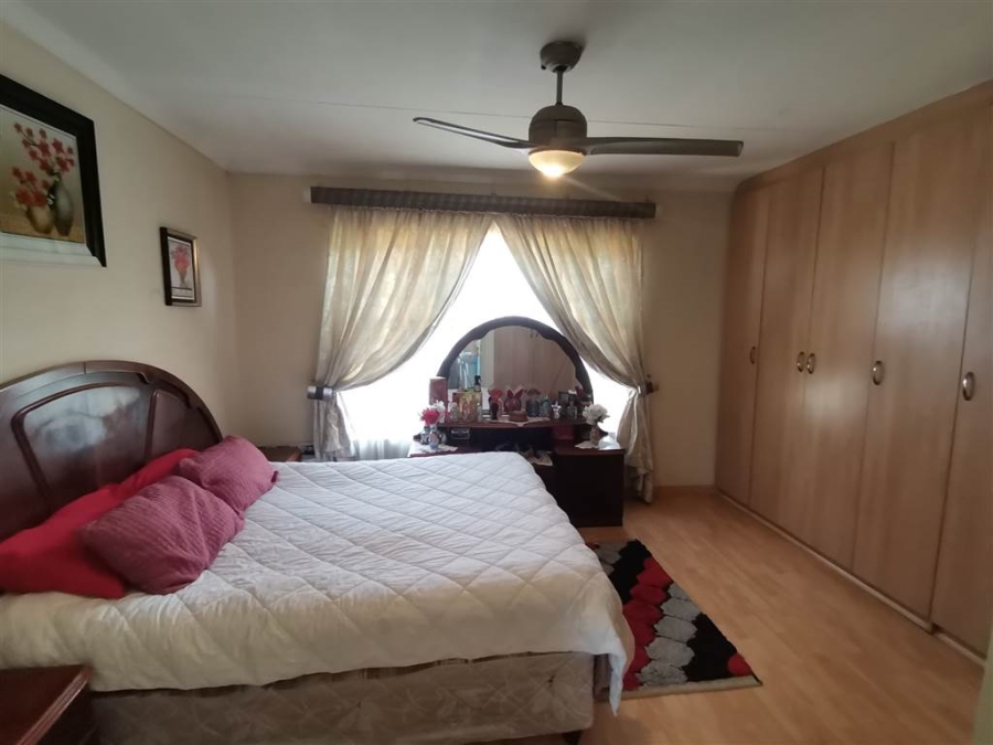 3 Bedroom Property for Sale in Albertsdal Gauteng