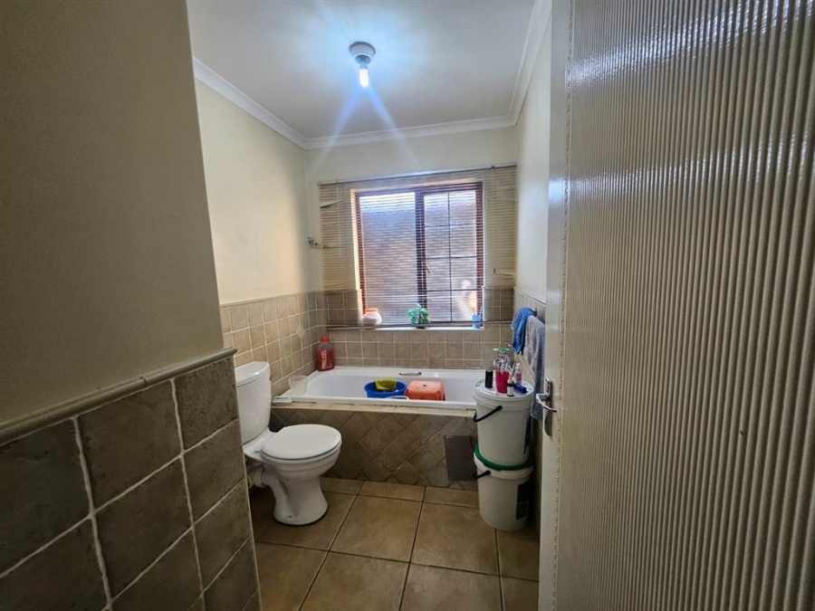 3 Bedroom Property for Sale in Albertsdal Gauteng
