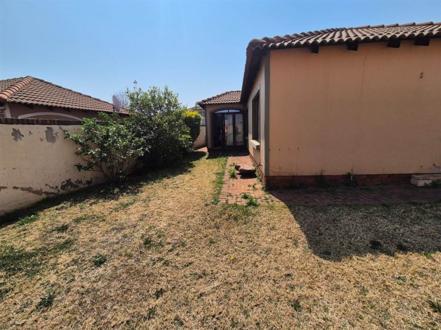 3 Bedroom Property for Sale in Albertsdal Gauteng