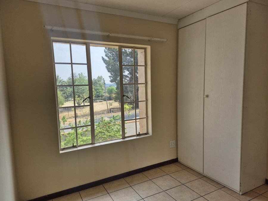 To Let 3 Bedroom Property for Rent in Noordwyk Gauteng