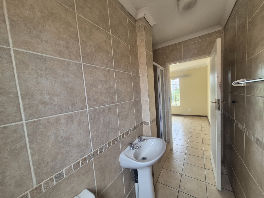 To Let 3 Bedroom Property for Rent in Noordwyk Gauteng