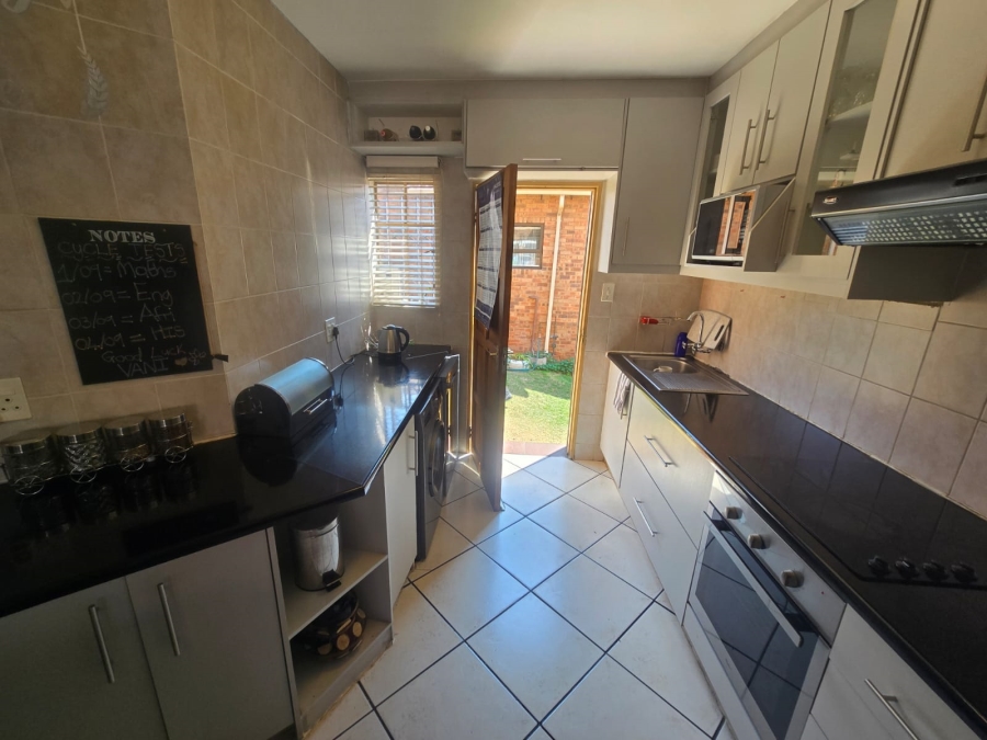 2 Bedroom Property for Sale in South Crest Gauteng