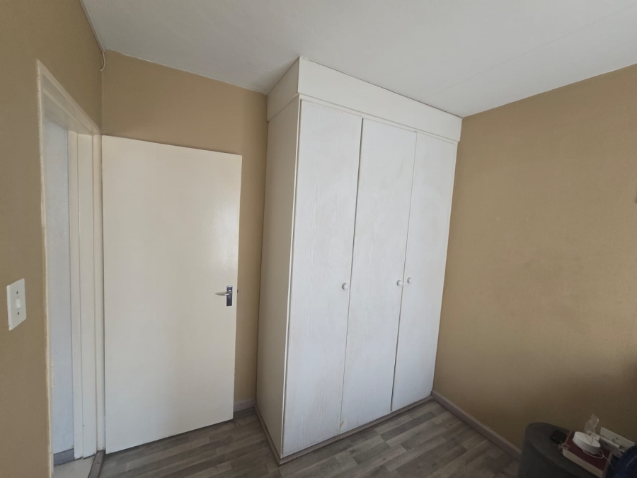 2 Bedroom Property for Sale in South Crest Gauteng