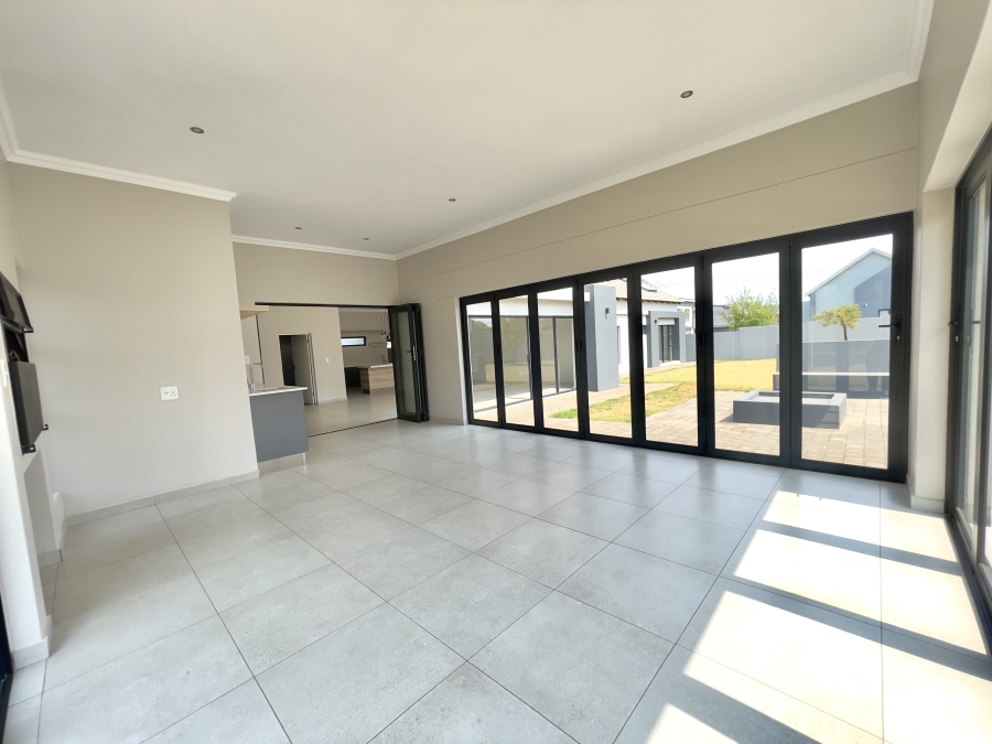 4 Bedroom Property for Sale in Midstream Estate Gauteng