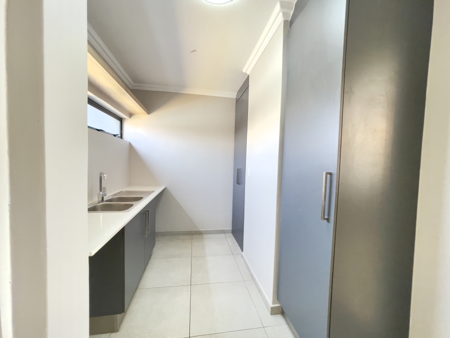 4 Bedroom Property for Sale in Midstream Estate Gauteng