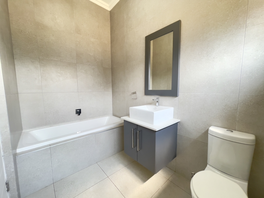 4 Bedroom Property for Sale in Midstream Estate Gauteng