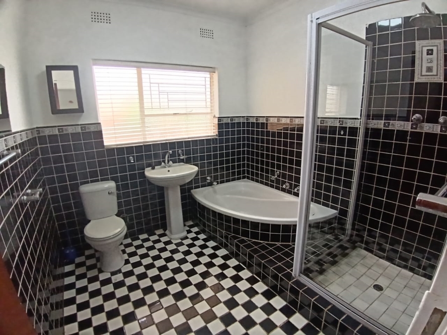 4 Bedroom Property for Sale in Dalpark Gauteng