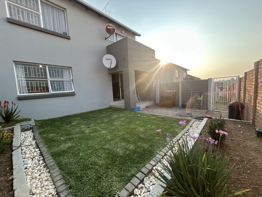 2 Bedroom Property for Sale in Vorna Valley Gauteng