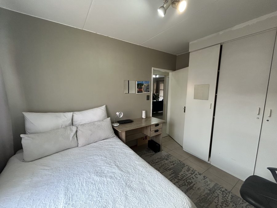 2 Bedroom Property for Sale in Vorna Valley Gauteng