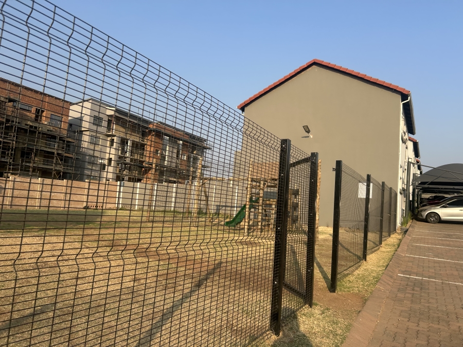 2 Bedroom Property for Sale in Vorna Valley Gauteng