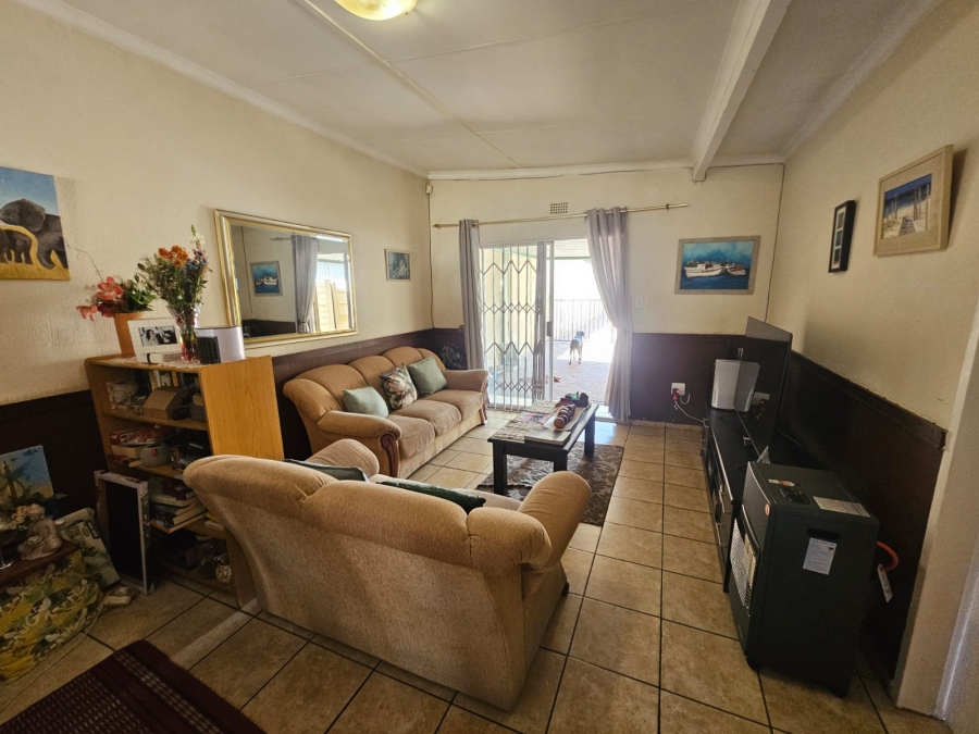 2 Bedroom Property for Sale in Brackendowns Gauteng