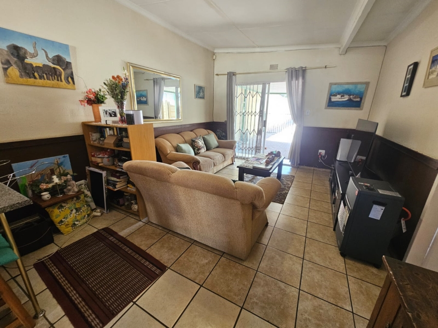 2 Bedroom Property for Sale in Brackendowns Gauteng