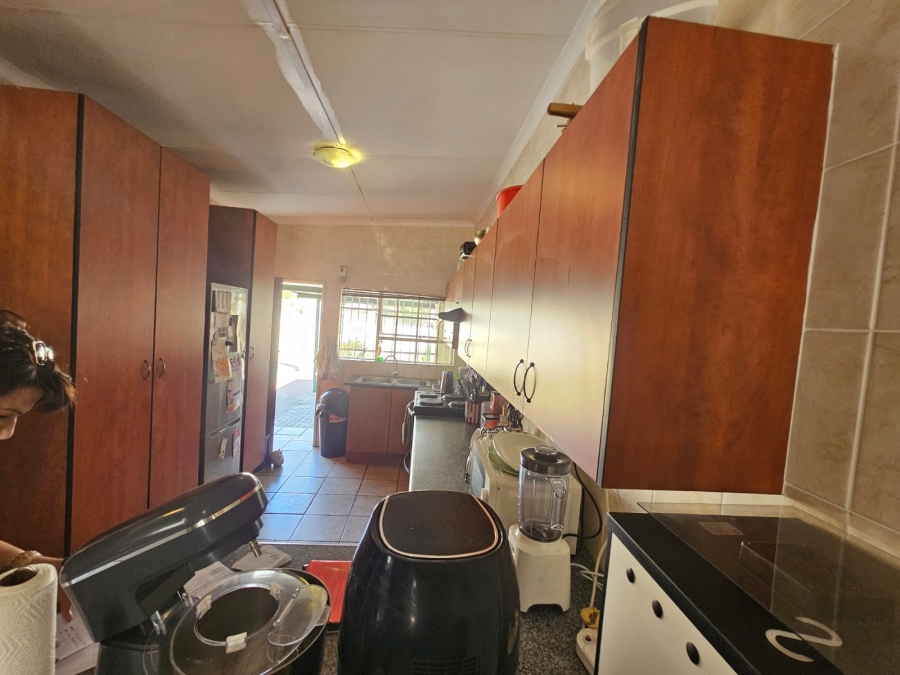 2 Bedroom Property for Sale in Brackendowns Gauteng