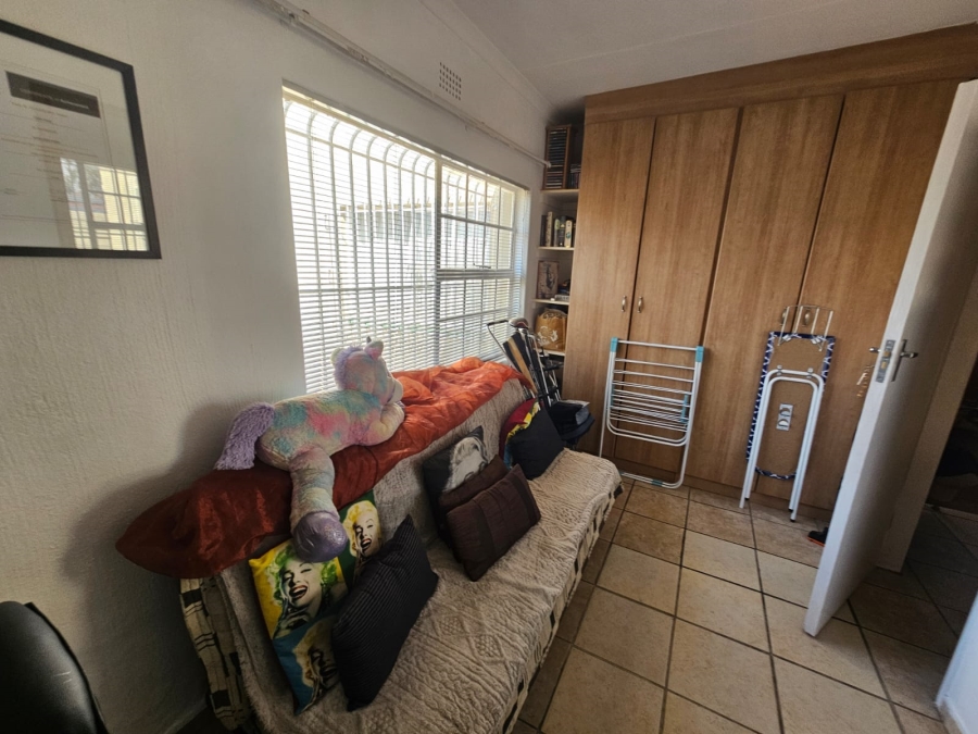 2 Bedroom Property for Sale in Brackendowns Gauteng