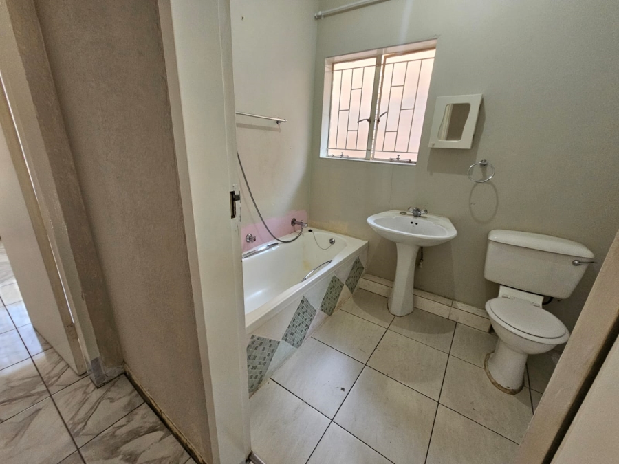 3 Bedroom Property for Sale in Brackendowns Gauteng