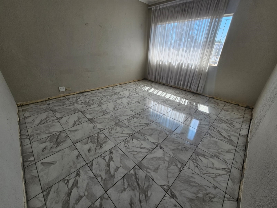 3 Bedroom Property for Sale in Brackendowns Gauteng