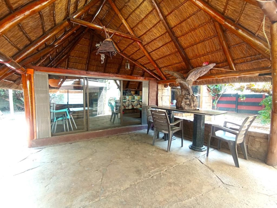 6 Bedroom Property for Sale in Winchester Hills Gauteng