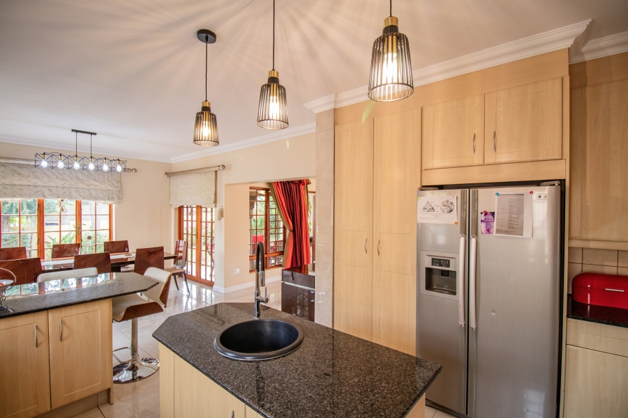 5 Bedroom Property for Sale in Kyalami Hills Gauteng