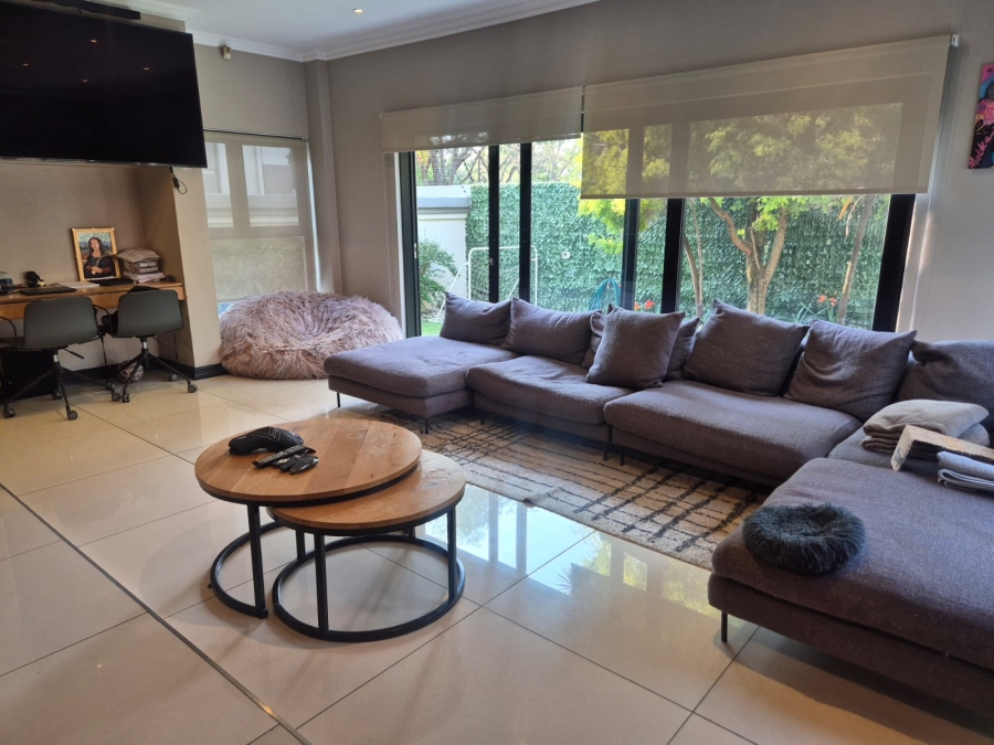 To Let 4 Bedroom Property for Rent in Khyber Rock Gauteng