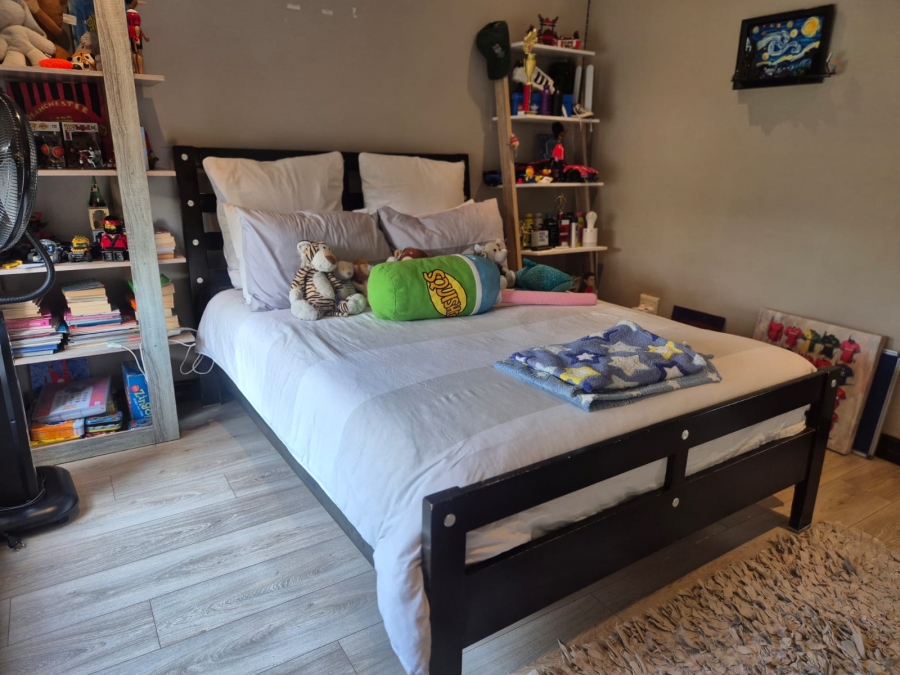 To Let 4 Bedroom Property for Rent in Khyber Rock Gauteng