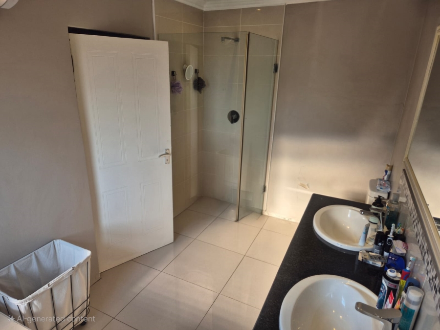 To Let 4 Bedroom Property for Rent in Khyber Rock Gauteng