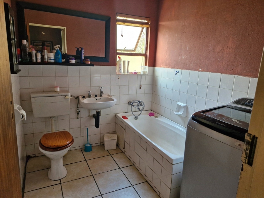 3 Bedroom Property for Sale in Birchleigh North Gauteng