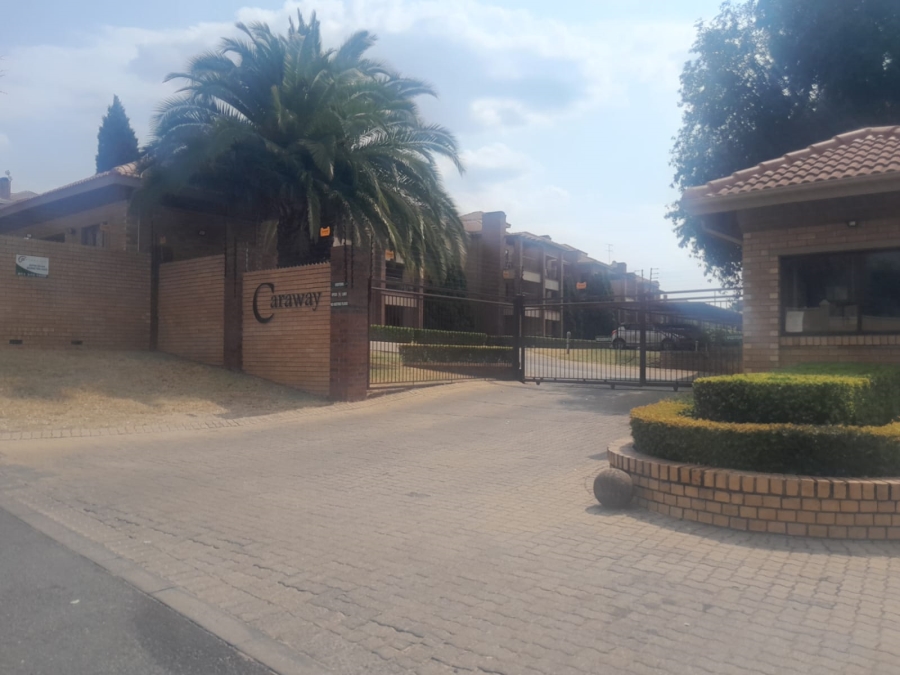 To Let 2 Bedroom Property for Rent in Honeydew Grove Gauteng