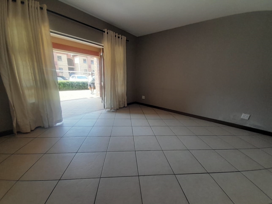 To Let 2 Bedroom Property for Rent in Honeydew Grove Gauteng