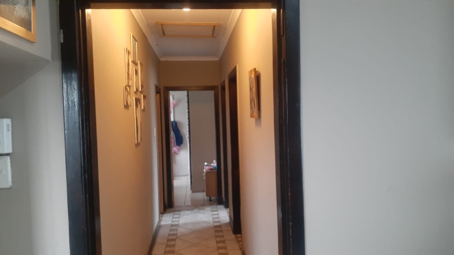 3 Bedroom Property for Sale in Vanderbijlpark Cw 6 Gauteng